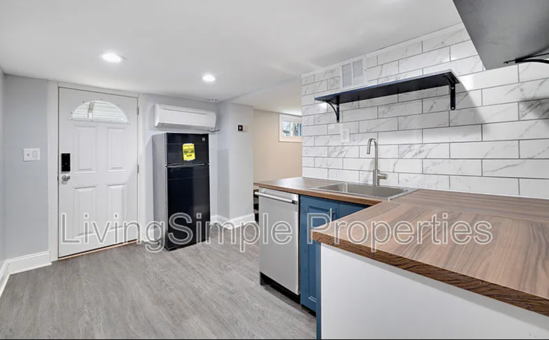 AFFORDABLE, Single bedroom in SHARED 2br, 10 min RockVille METRO walk with Private YardSpace